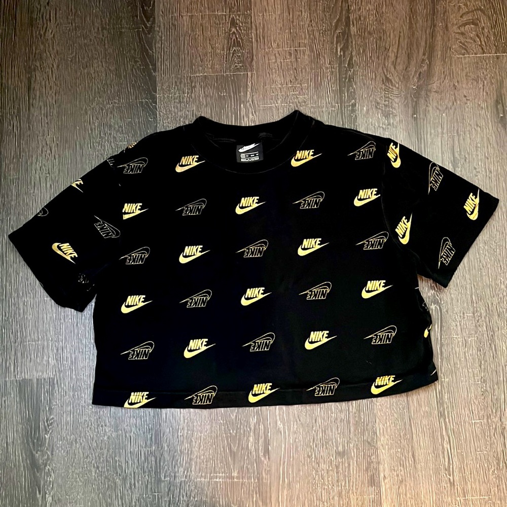 Nike XS crop top